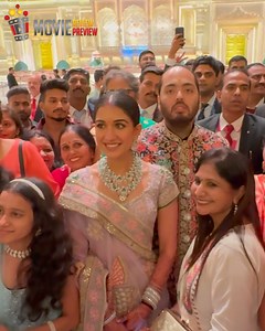 930K views · 4.4K reactions | Anant Ambani Radhika Merchant क्यूट कपल शादी के बाद एक साथ नजर आया मीडिया के सामने वायरल वीडियो ❤殺 #anantambani #radhikamerchant #ambani #virals #viralpost #celebrate #couple #couplelife #Congratulations | Movie Review Preview | Facebook