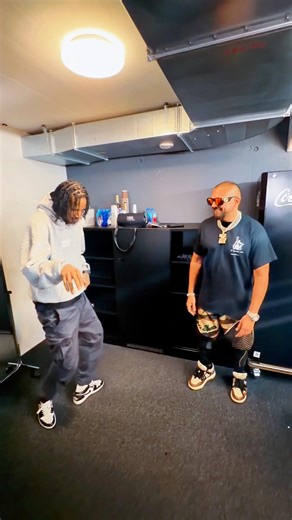 Brought the vibes wid @L‪@Lestwinson‬bringin' the moves! 🔥 #GiveItUpToMe ⚡️