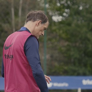 233K views · 10K reactions | Staff and players at Cobham observed a minute's silence and applause for much-loved Academy kitman Eric Asiedu ahead of his funeral tomorrow.  | Chelsea Football Club | Facebook