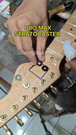 28K views · 84 reactions | femder pro max . . . . #guitar #guitarist #guitarplayer #luthier #reels #fyp | Azzam Fathul Kahfi | Facebook