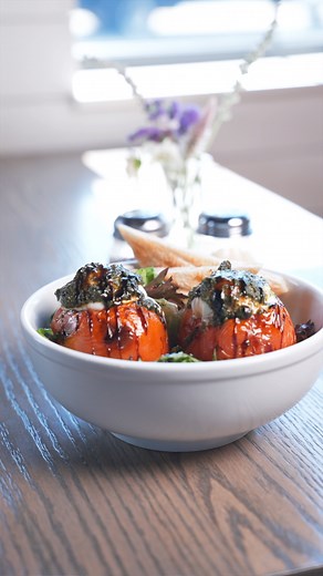 Gabe in the Kitchen is back! 👨‍🍳 This time he’s showcasing our Antipasta Special: a fresh bed of mixed greens topped with oven-roasted heirloom tomatoes, a drizzle of EVOO, fresh basil, and rich, creamy Liuzzi Stracciatella. Finished with our house-made balsamic vinaigrette & glaze and served with warm Roman-style focaccia 🍞🔥 Come in and taste it for yourself! 📸: @vizimedias | Pizzeria Marzano