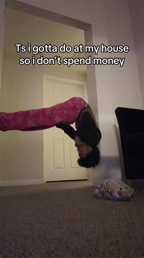 Yk it’s hard out here fa a pimp😭#fyp | house parties band