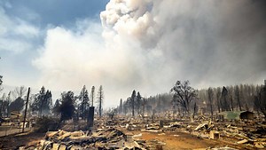 Aircraft help fight Dixie Fire as smoke clears