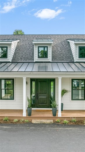 ZOOK CABINS on Instagram: "Going Modular means a faster, more affordable build at the quality you deserve — with no delays or weather setbacks ☀️️❄ With the trusted quality and care of Amish craftsmanship, each cabin is crafted with unmatched attention to detail. Your modular home is delivered directly to your property, making the process fast and easy  Link in bio to browse our homes or request a quote  #ModularHomes #PrefabHomes #ModernModular #ModularLiving #Colorado"