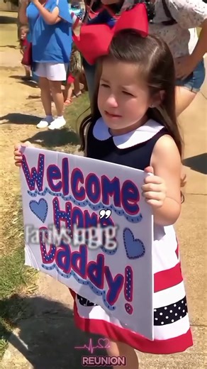 Emotional Army Homecomings: Surprise Reunions