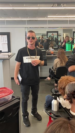 I guess no soliciting means NO SOLICITING 😂 just a man trying to make it in this world 💯 #hair #school #cosmetologist #cosmetology #rapper #rapbattle #music