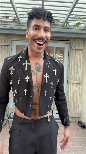 This event gonna be cute 🧛 #buffythevampireslayer #weho #halloweencostume #ootd #outfitinspo