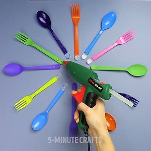 623K views · 2.6K shares | Great tricks with forks and spoons.  | 5-Minute Crafts GIRLY | Facebook