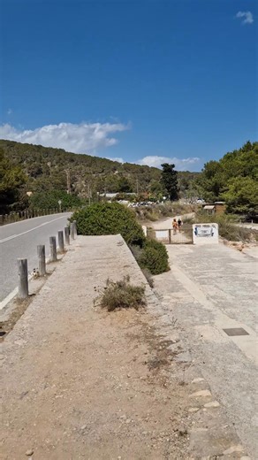 One of the best beaches in Ibiza but rarely talked about! ⬇️🌅🏝🏖🍹🌊 | The IBIZA Explorer