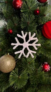 27K views · 142 reactions | Cotton swab snowflake ornament ❄️ #creative #snowflakes #cotton #trick | Beamish DIY | Facebook