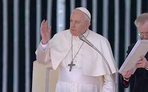 Pope Francis reflects on value of intergenerational relationships within marriage - Rome Reports