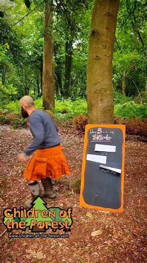 People keep asking why I’m doing two weeks in a kilt. Here are three honest reasons that might surprise you.. Every day I’m in a forest. Every day I’m working with children and families. Every day I’m reflecting on the messages we give about what’s normal and what’s not. This small fabric switch has created more powerful conversations than I expected. This experiment is about curiosity and openness. It’s about questioning the everyday and showing that play, tradition and challenge can live toget