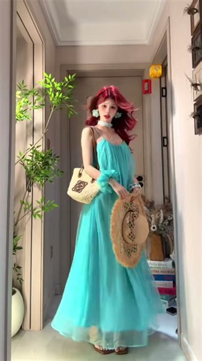 How to Wear Blue Dresses for Summer