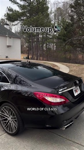 MONSTER BACKING UP 🔥 🔻 Mercedes-Benz CLS 63S AMG💪🏻 🔺 BRUTAL V8 AMG😉 🔻 RATE 1 - 10✌🏻 🔺 STAY TUNED ✊🏻 . . . #brutal #cls63s #v8 #monster #sound