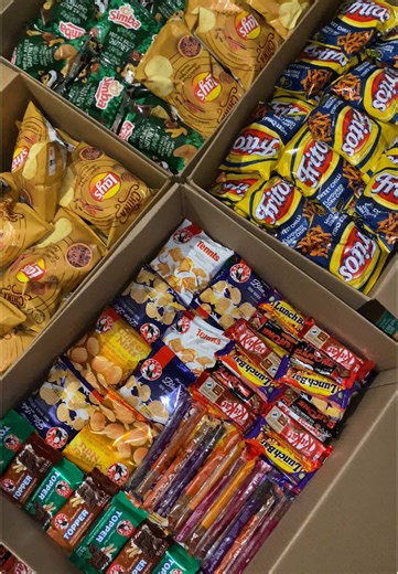 Delicious Snack Box and Hampers for Every Occasion