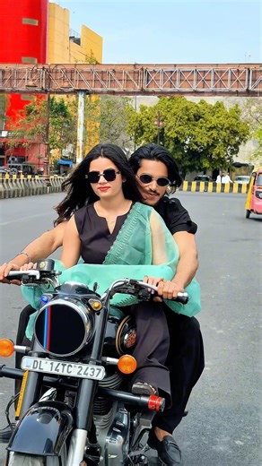 Tag your love ❤️🧿#trending #love #ekmotahathighumechala #funny #trendingshorts #explore #vairal