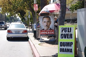 Did You Spot the 'Impeach Obama' Sign in front of the Post Office?