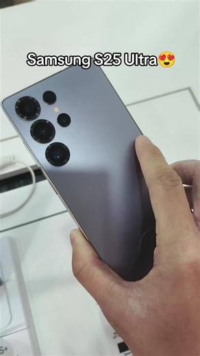 𝖲𝖺𝗆𝗌𝗎𝗇𝗀 𝖲25 𝖴𝗅𝗍𝗋𝖺 𝖠𝗇𝗂𝗆𝖺𝗍𝗂𝗈𝗇 𝖠𝗇𝖽 𝖹𝗈𝗈𝗆 𝖳𝖾𝗌𝗍😍 #samsung #s25ultra #zoom #phone #hype