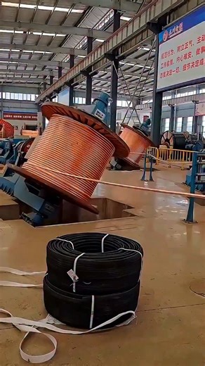 Real Engineerings | Engineering & Technology & Gadgets & DIY on Instagram: "The Wire Weaver: Building the Backbone of the Electrical Grid! ⚡️🏭 ​Step into the industrial heart of power transmission! This video showcases a vital and high-speed process in cable manufacturing: the Stranding and Cabling process, which combines multiple copper wires into a single, strong conductor, followed by the Insulation of the final product. ​Engineering Electrical Flow ​The efficiency and safety of power transm