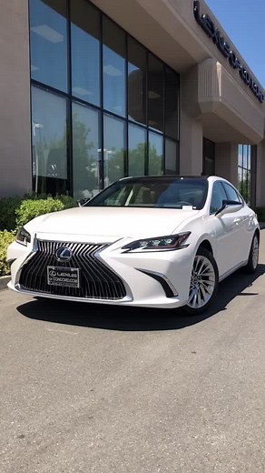 Would you drive this new 2021 Lexus ES 350 Ultra Luxury? MSRP: $54,705. #lexususa #carwalkaround #lexus #lexuses #lexuses350