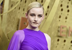 H Julia Garner δεν μας εξαπάτησε ποτέ