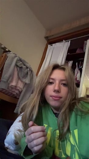 Laura Stebbins (@laurastebbs)’s videos with Diablo - Mac Miller