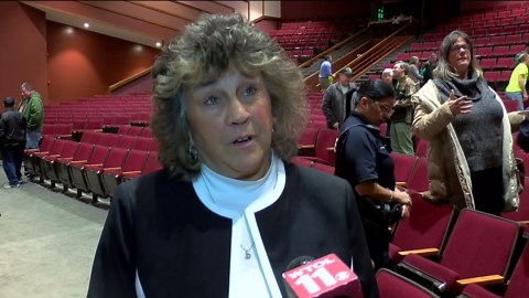 Board of education decides fate of Oak Harbor middle school