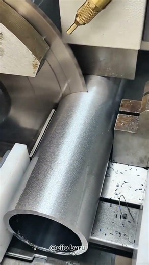Precise Metal Pipe Cutting Process Using An Automatic Lathe Machine