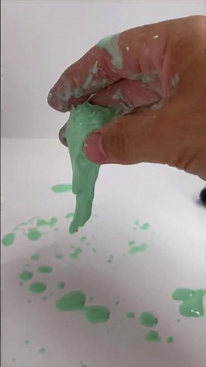 DIY corn starch slime 💚