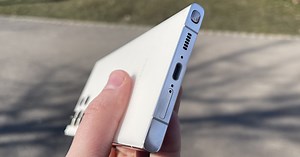 Samsung Galaxy S23 Ultra: Baterie aptă de streaming, gaming, mai puţin vitezomană la încărcare