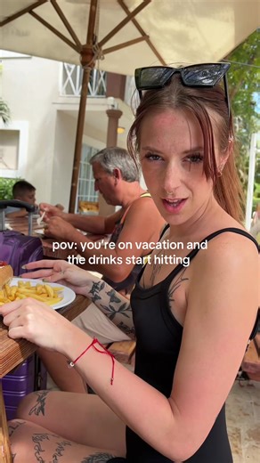 Vacation Vibes: Drinks and Good Times