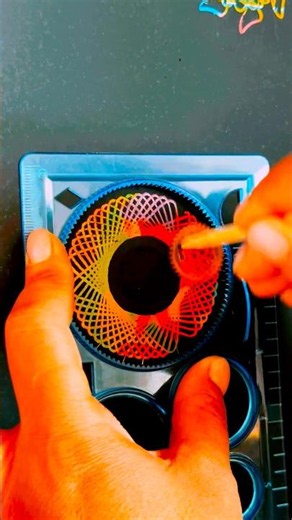 This output is pure perfection! 🤤 #spirograph #art #asmr