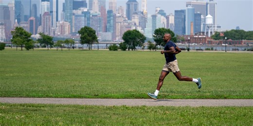 I Learned This Simple Tip About Threshold Effort in High School. It Still Helps Me Pace My Runs Today