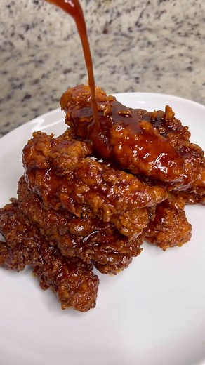 Kimberly Villalobos on Instagram: "The OG Kimfolk remember this video..when i use to film in the small kitchen of my first house and realized I could really teach the world how to cook! Reminiscing!"