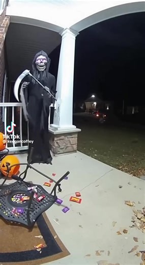 😂🤣 I like this trend instead of the crazy world stuff that is posted everywhere. 🥰 | Jennifer Bradley Winstead