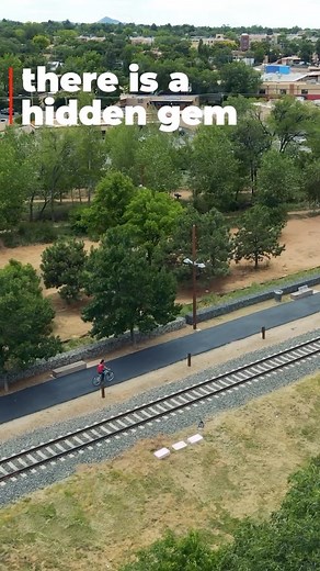 Did you know Cafecito is so close to the Railyard? 🌟 If you’re craving a sit-down restaurant near IFAM next weekend, Cafecito is the answer. Whether you prefer a leisurely stroll or a speedy trip, come and savor a rejuvenating pause at Cafecito. Perfect for a peaceful retreat with great coffee and delicious bites. ☕️🇦🇷 And guess what? We’ve got you covered with a Bike Valet at IFAM, so ride your bike to the Market and treat yourself to a sit-down lunch at Cafecito. See you soon! 🌿🚴‍♂️ #Cafe