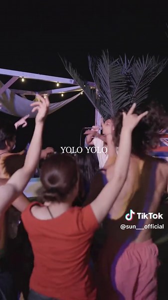 ビーチで楽しむ夏のLIVEイベント