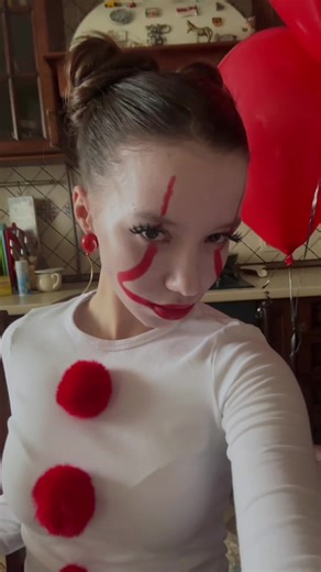 Pennywise the Dancing Clown Baddie