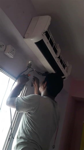 #acservice #acrepair #acgascharging #acinstallation #urban AC Copper pipe find leak and welding