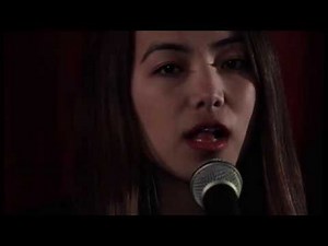 Yellow Flicker Beat (Lorde) Cover By Virie (Featuring Avi Rutsa)