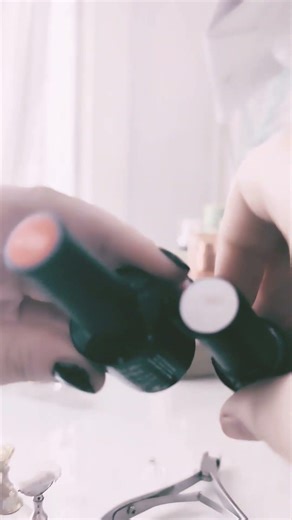 miffy nails ( it's hard to see miffy cause of my bad camera )