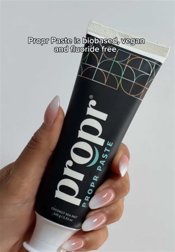 Made with clean ingredients, Propr Paste is the perfect addition to your oral care routine. ✨
