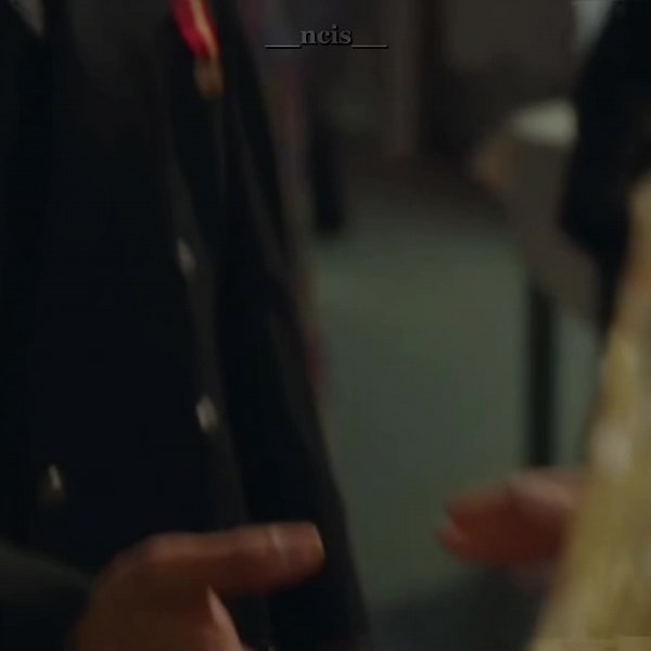 ik its the third post today but i felt really motivated at 1am so i made all of these ❤️❤️ #elliebishop #nicktorres #ellick #ellickncis #ncis #mcisedit #fyp #viral