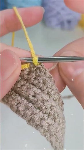 How to change yarn color when crocheting #crochettechniques #crochettips #crochettutorial #crochet