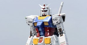 Un robot géant de 18 mètres de haut fait ses premiers pas au Japon