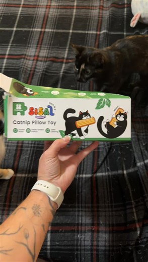My cats love these interactive chew toys! Potorama has this excellent Cat Nip Chew Toy made with tight, no-shed sisal weave, it’s reinforced with double-stitched edges and bite-resistant fabric for durability. Loaded with 6000mg of A grade organic catnip, silvervine, and gall fruit to stimulate and soothe your cat. It Helps protect furniture by allowing cats to scratch and care for their claws naturally and unleash their wild instincts. Click the link in the video or visit my TikTok shop!