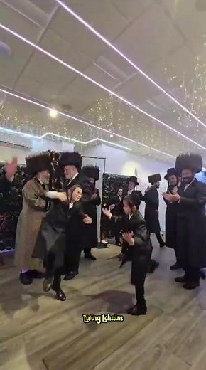 Hasidic Boys Dancing: Segev Kalfon & Omer Shem Tov