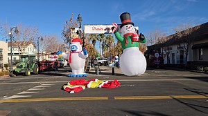 🎁✨ Big thanks to Antelope Valley College for sponsoring A Magical BLVD Christmas! Your support helps bring this beloved holiday tradition to life, turning The BLVD into a winter wonderland for Lancaster families. Don’t miss the festive fun on Saturday, December 13, 5 to 9 p.m.: 🎺 5 p.m. – So Cal Holiday Brass 🎄 6 p.m. – Council Welcome & Tree Lighting 🎶 6:15 p.m. – Colibri Entertainment 🎧 All night – DJ Craig EC Because of partners like @avcollegeca, our community shines brighter this holid