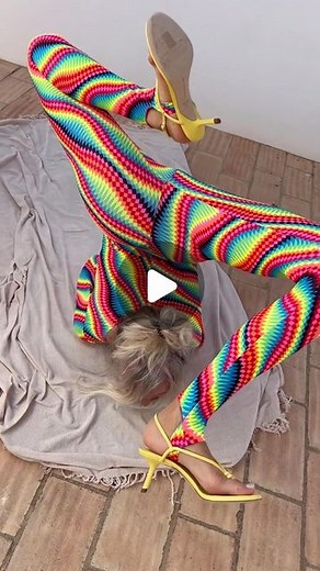 Tulla | Yes! I haven’t forgotten about my backbends ❤️ #cheststand #backbendingyogis #contortionistintraining #flexytulla #ilovehighheels | Instagram