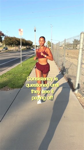 Stick to Your Plan Not Your Mood: Consistency Tips for Gym & Runners